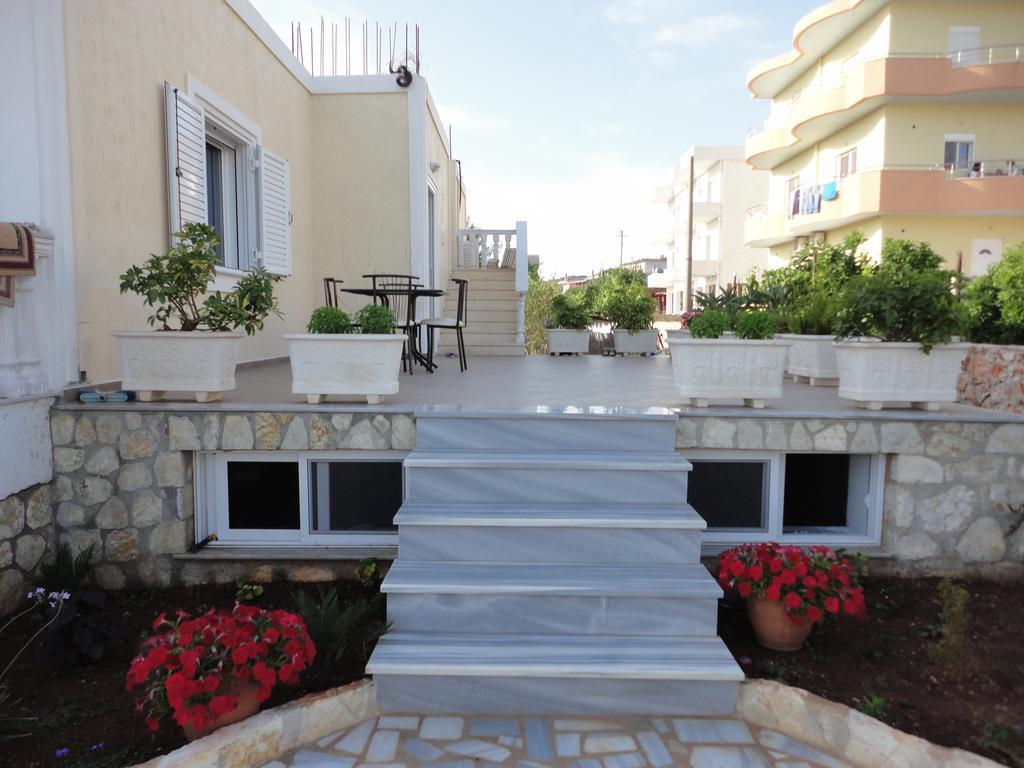 Oruci Apartments Ксамил Экстерьер фото